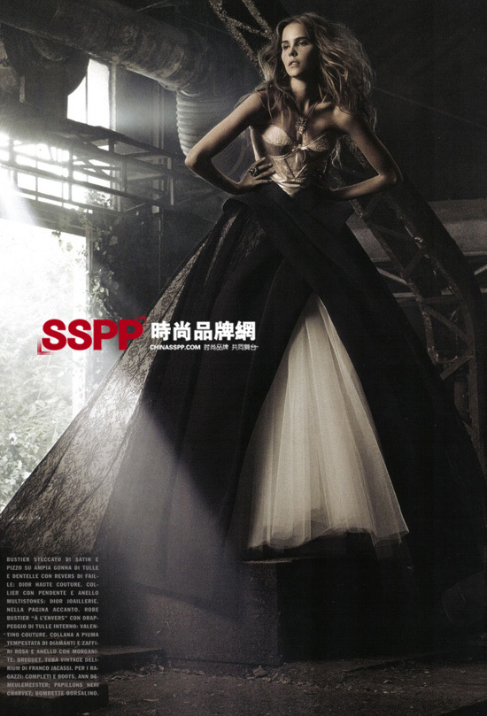 意大利版《VOGUE》封面