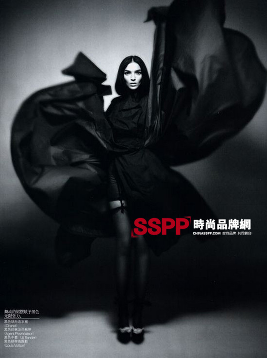 《vogue》中国版12月号