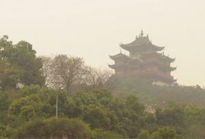 Photoshop修复严重偏灰的风景图片