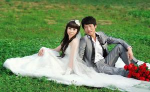 Photoshop打造柔美的淡紫色外景婚片