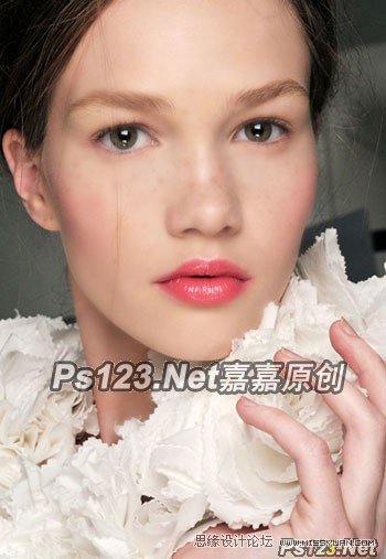Photoshop给美女脸部精细磨皮和美化,PS教程,思缘教程网